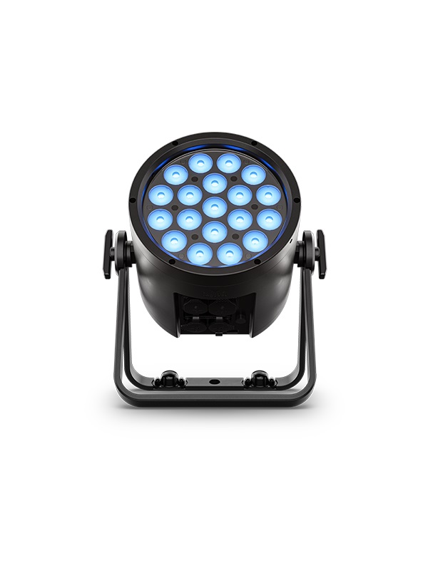 CHAUVET Well Pod 3 (x4) in charging roadcase