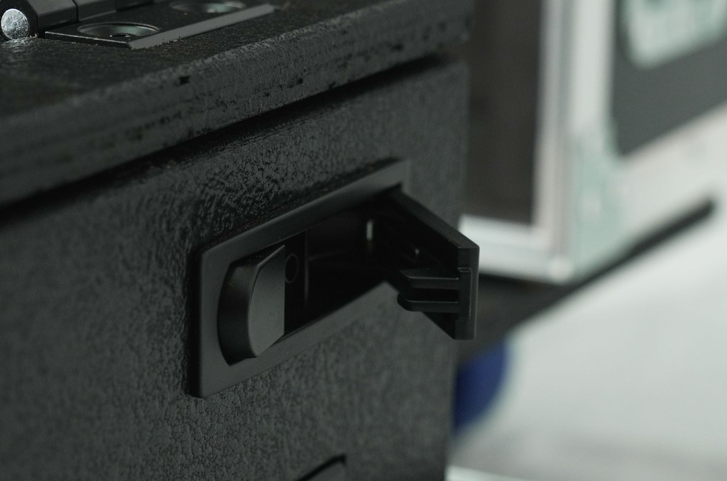 ShowCase M32R Console Case